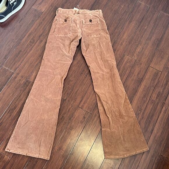 Textile Elizabeth & James Corduroy NEW Flared Jeans - Size 28 - NWT - Picture 5 of 6